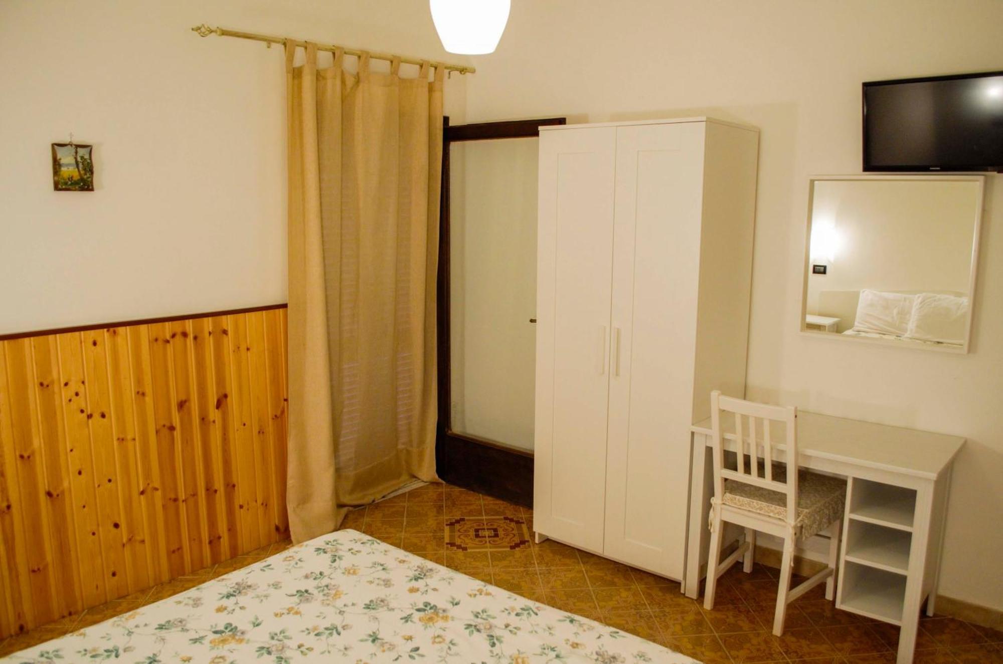 Hotel Angelino バラーノ・ディスキア 部屋 写真