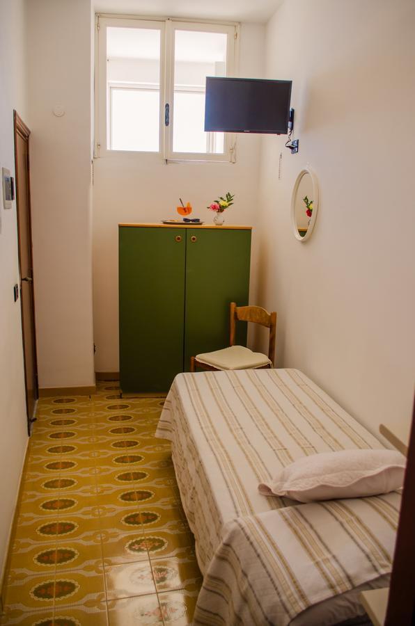 Hotel Angelino バラーノ・ディスキア 部屋 写真